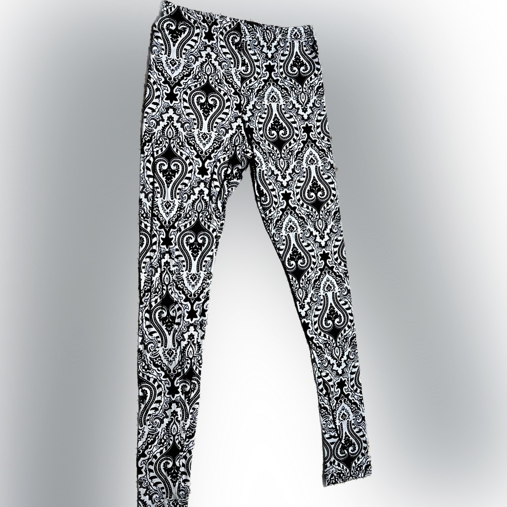 SIZE SMALL LEGGINGS NWOT